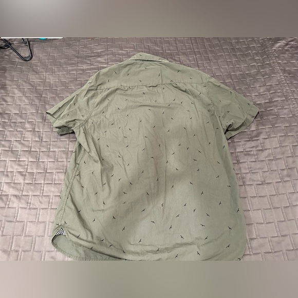 Men’s green button down - Picture 3 of 3